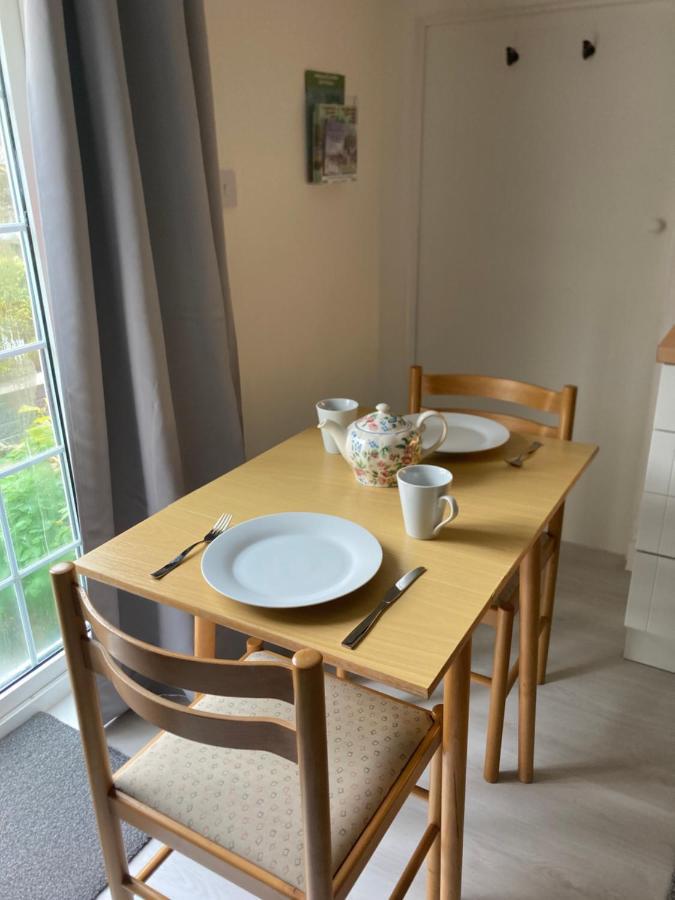 Bryntirion Farmhouse Apartment With Hot Tub Llanfair Caereinion Екстериор снимка